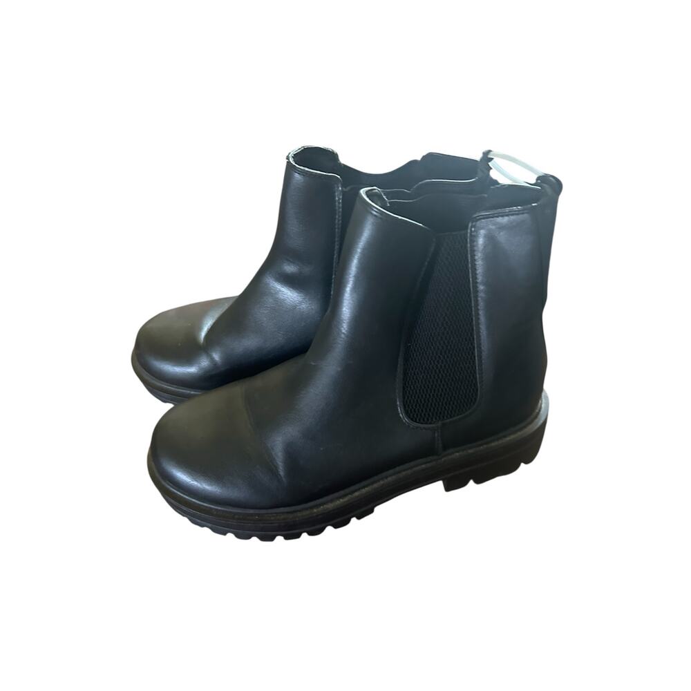 Soda combat boots 8.5 black faux leather chunky fall fashion shoes minimalist